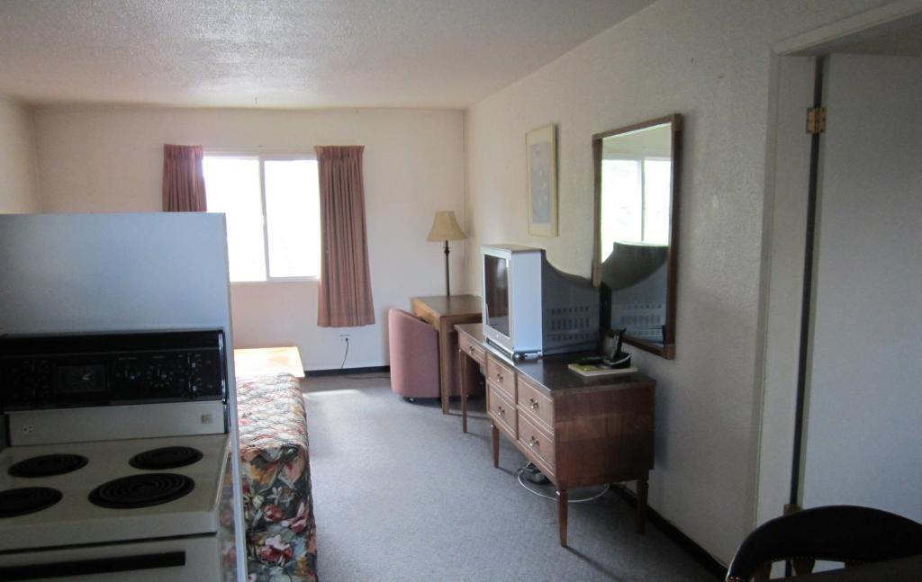 Brothers Inn Motel Принс-Джордж Номер фото